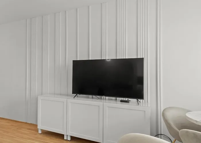 Modern 1br Balcony Near U1 Metro Apartment Vienna